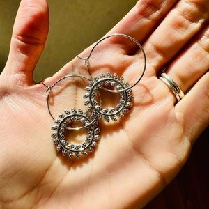 Hand made leaf crown earrings 100% stainless steel hoops